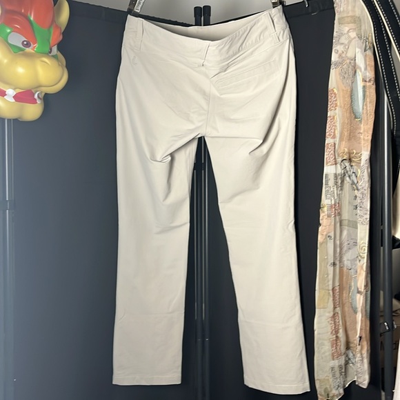 LOLE Beige Pants size 8 with wicking, natural antibacterial &  UPF 50 - Picture 13 of 13